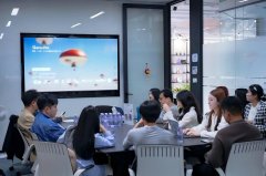 指导学生正在手艺变化取人文立异的交汇处拓展